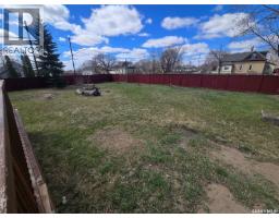Den - 601 Souris Avenue, Arcola, SK S0C0G0 Photo 6