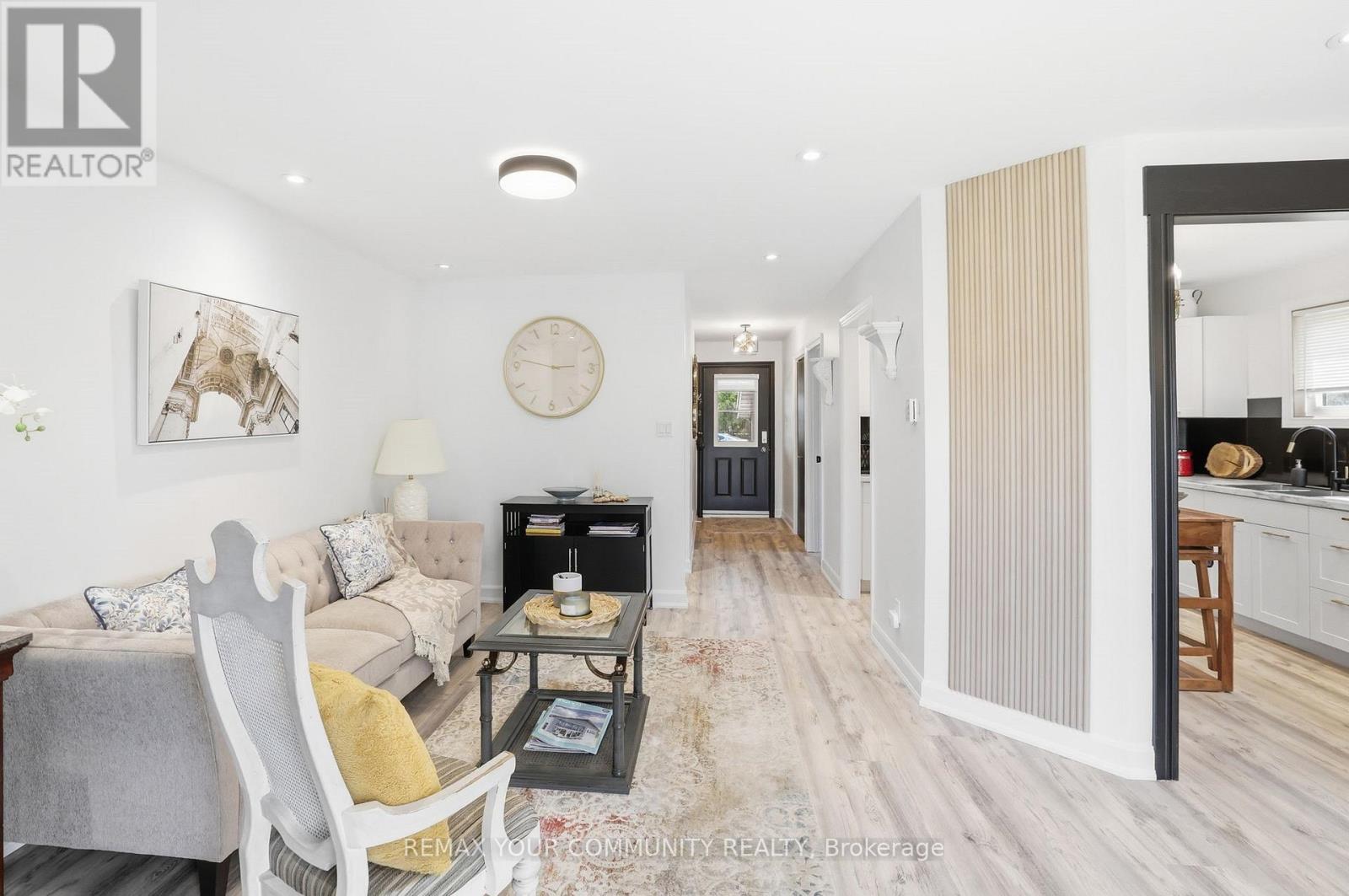 17 ST. CLAIR STREET - 11