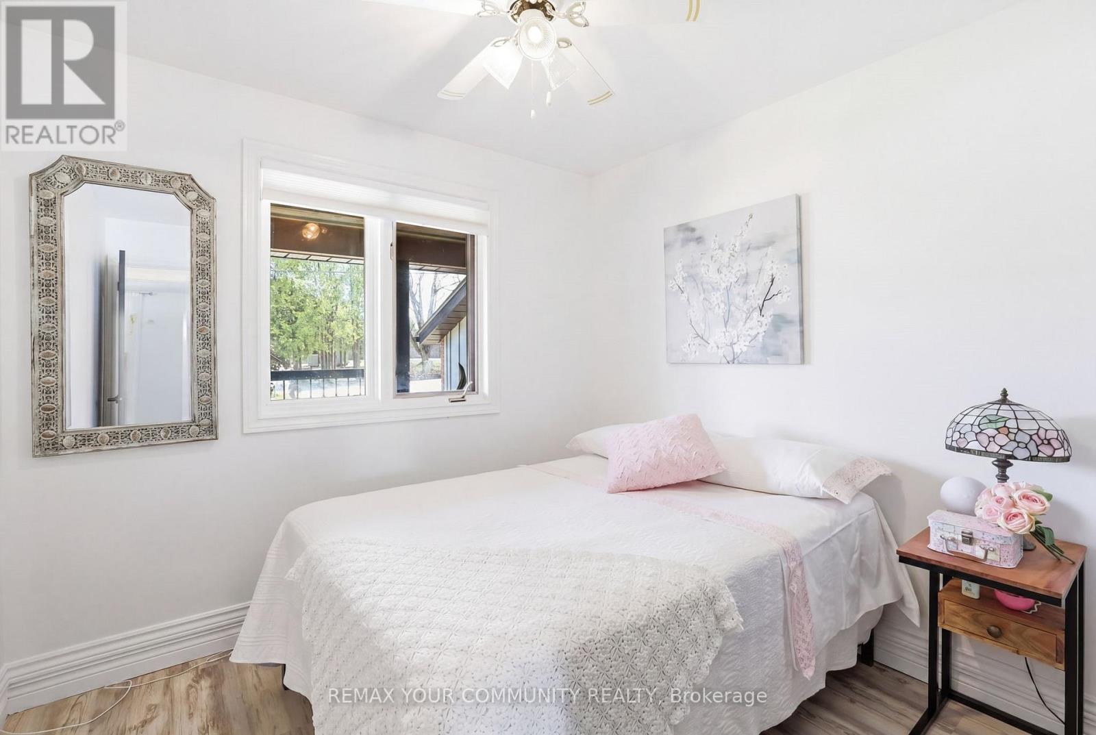 17 ST. CLAIR STREET - 15