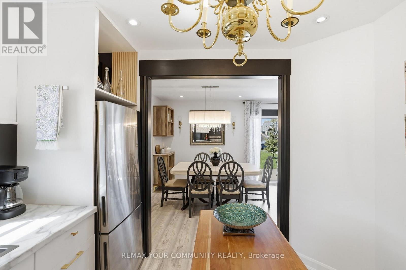 17 ST. CLAIR STREET - 4
