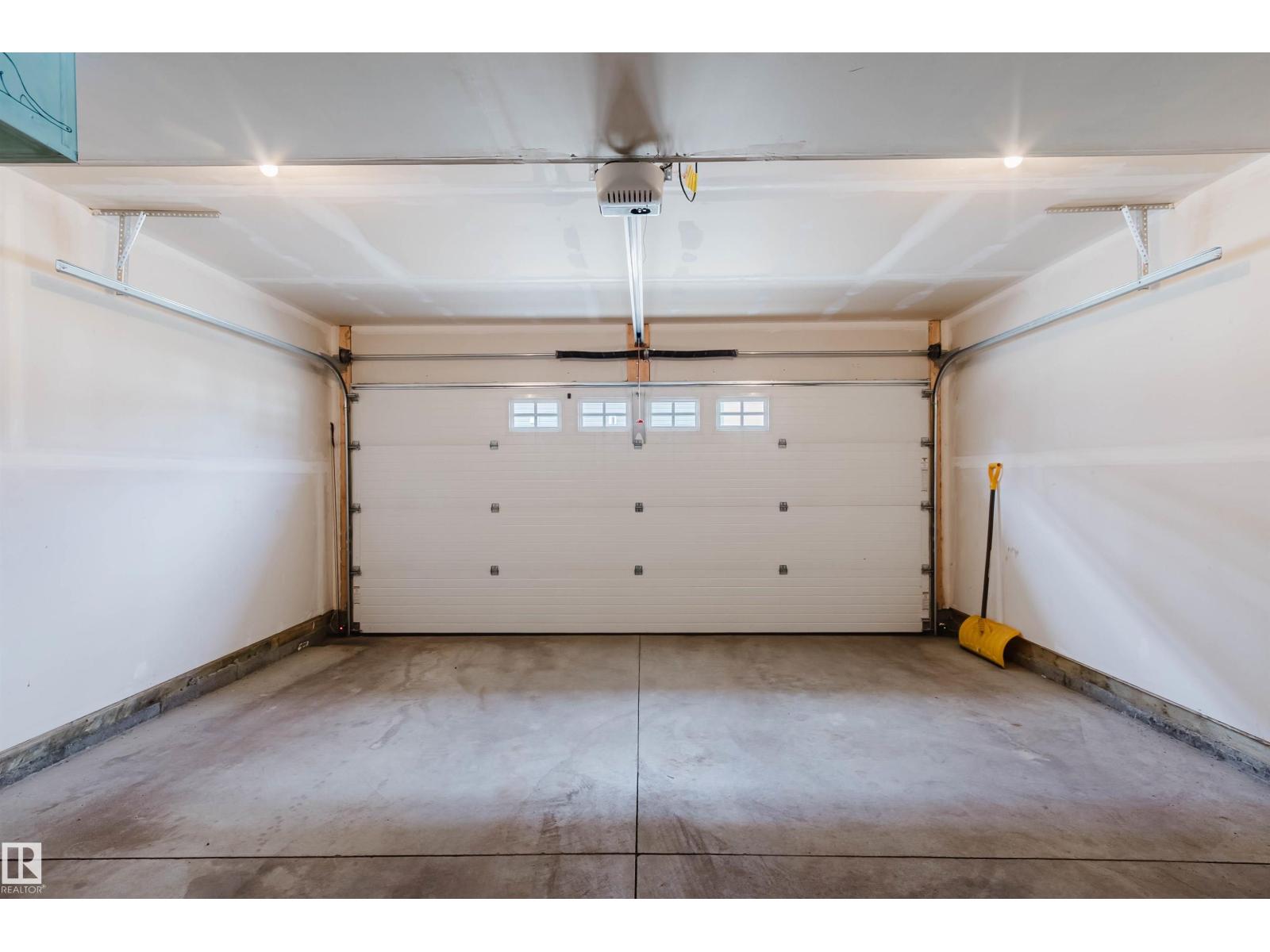 #3 11373 12 AV NW - 37