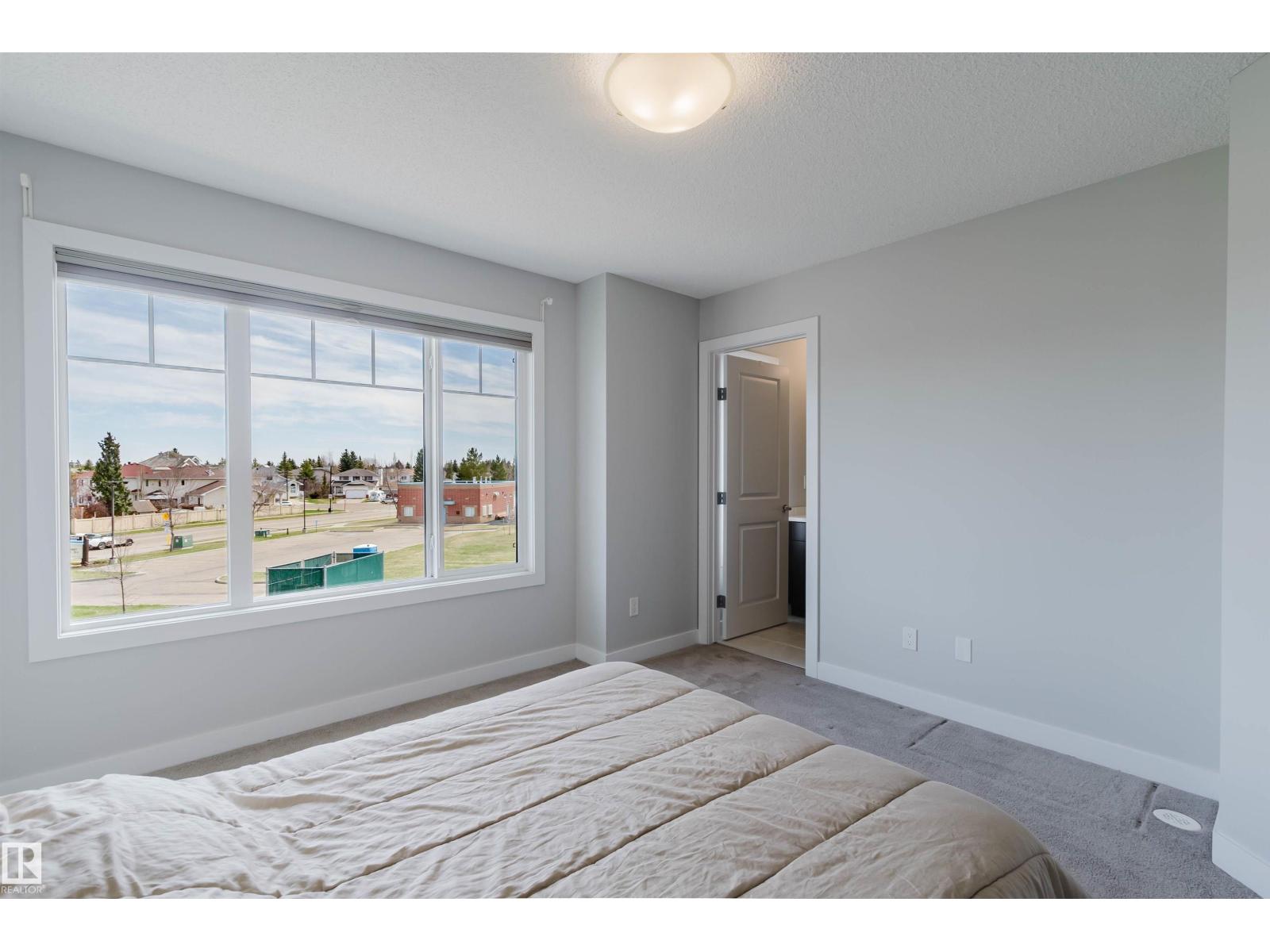 #3 11373 12 AV NW - 26