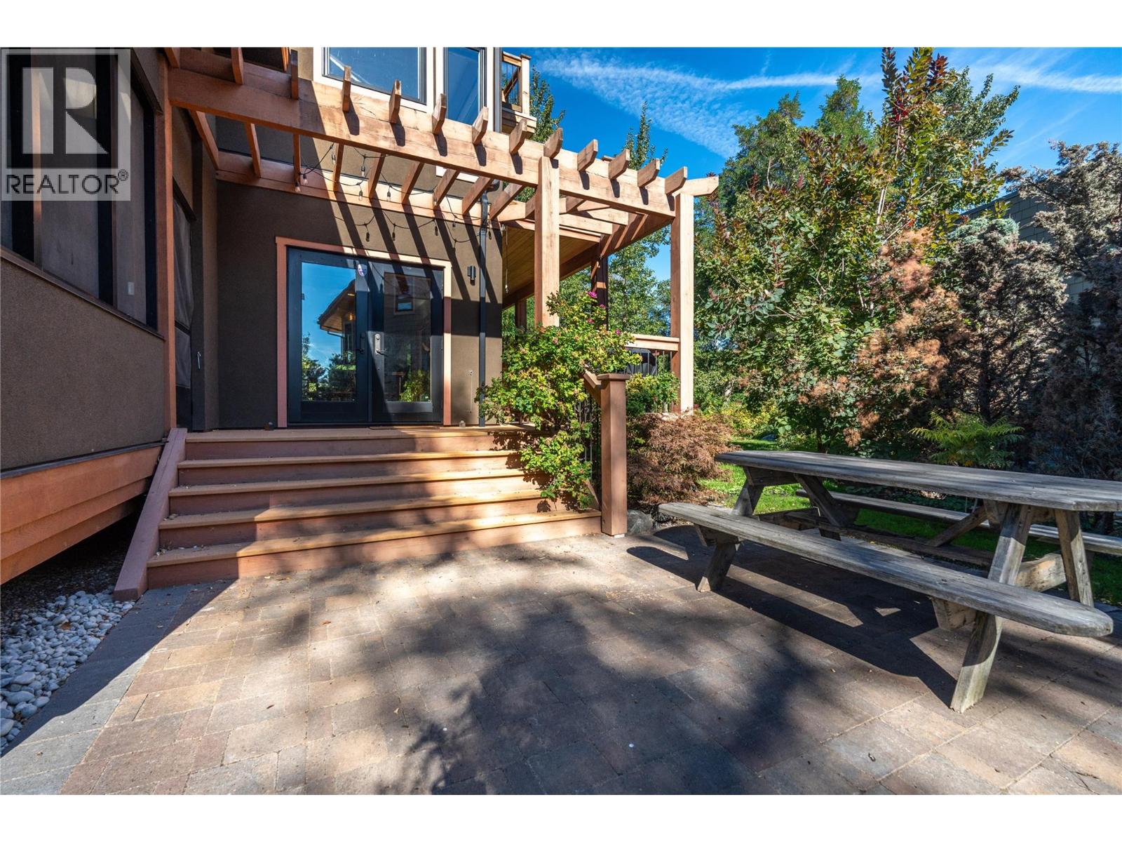 1702 Thornber Street - 38