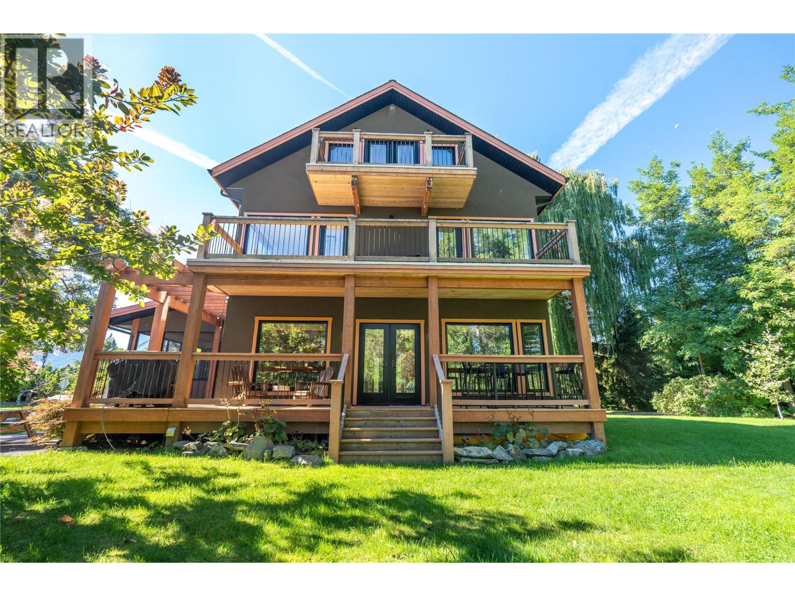 1702 Thornber Street - 47