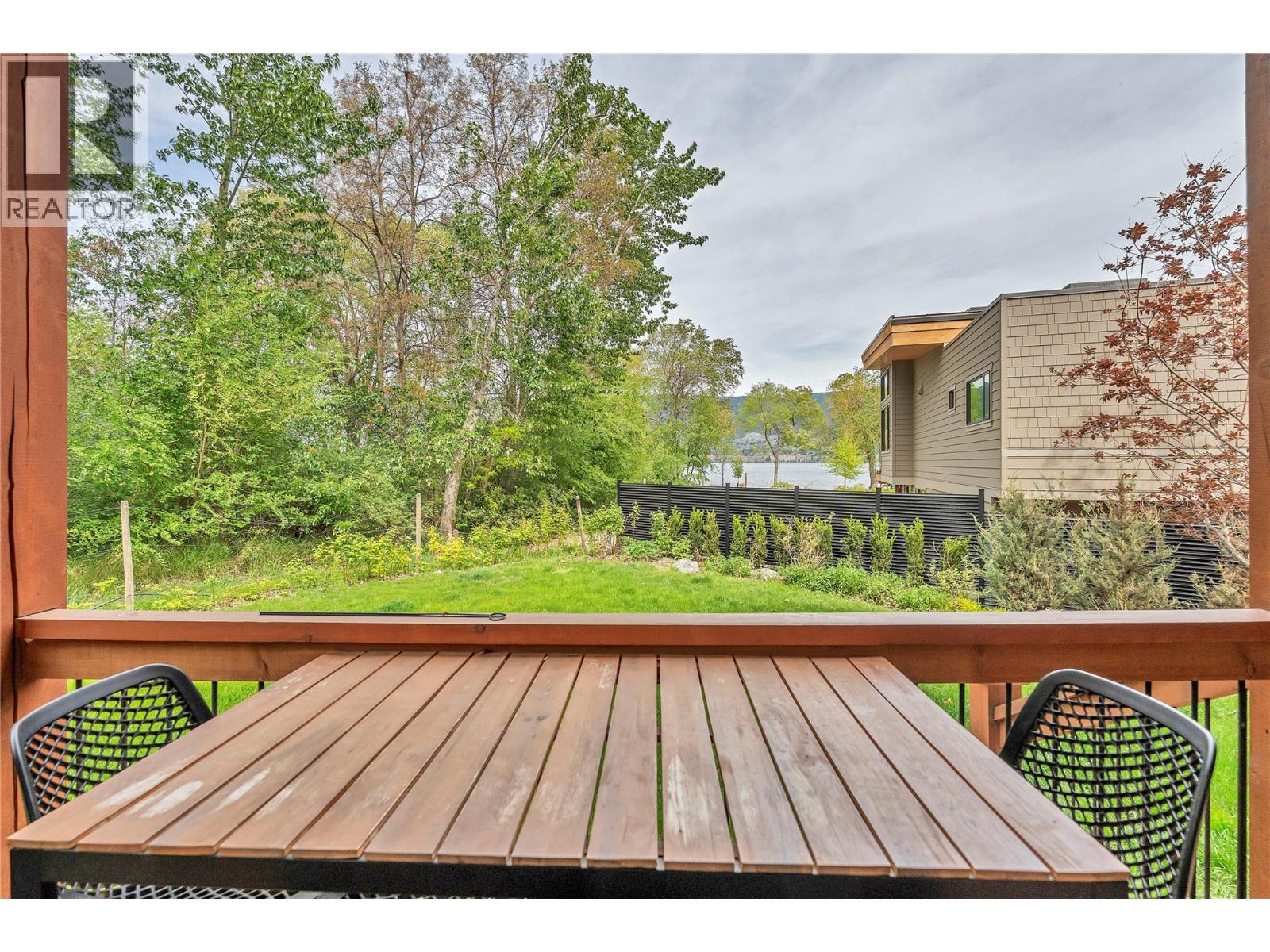 1702 Thornber Street - 69