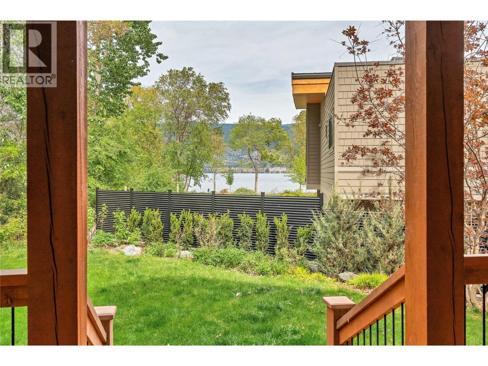 1702 Thornber Street - 65