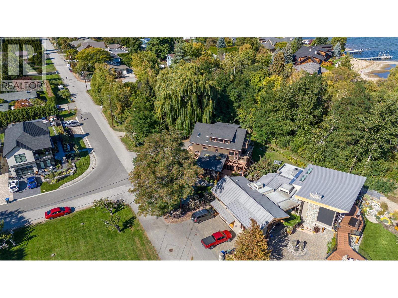 1702 Thornber Street - 56
