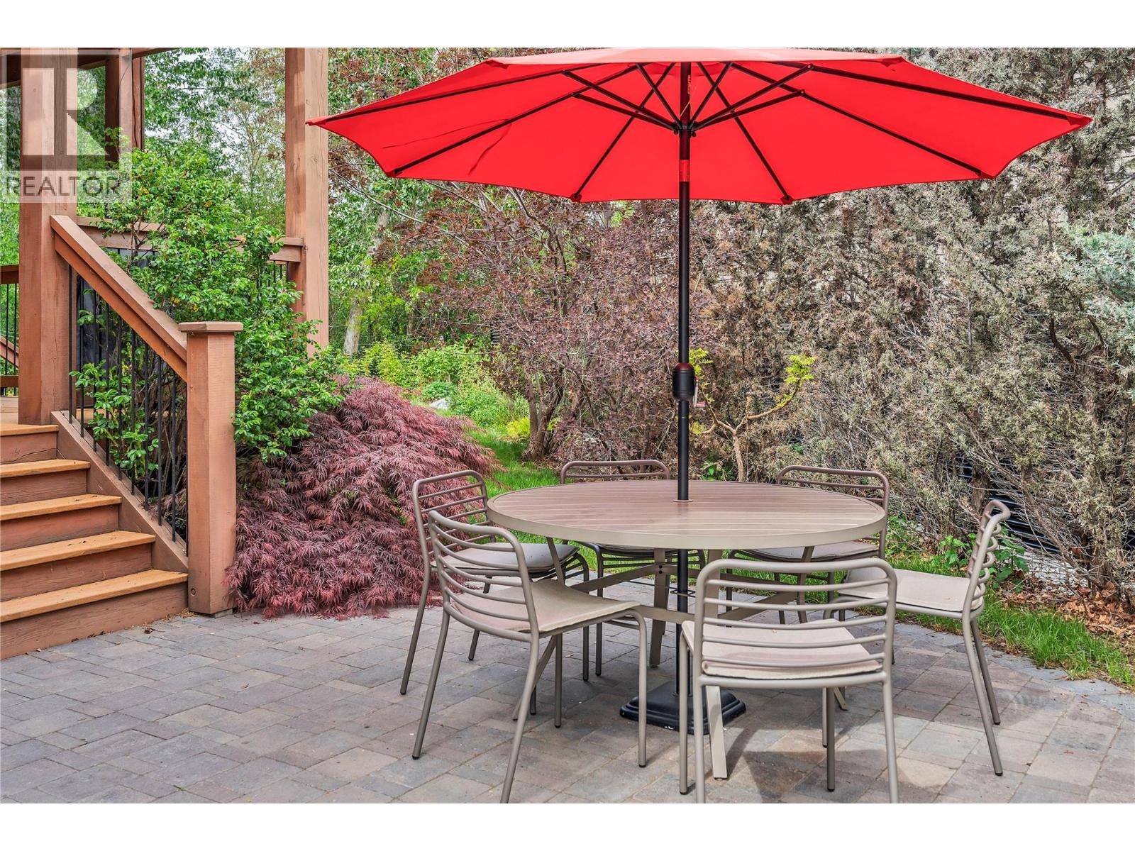 1702 Thornber Street - 72