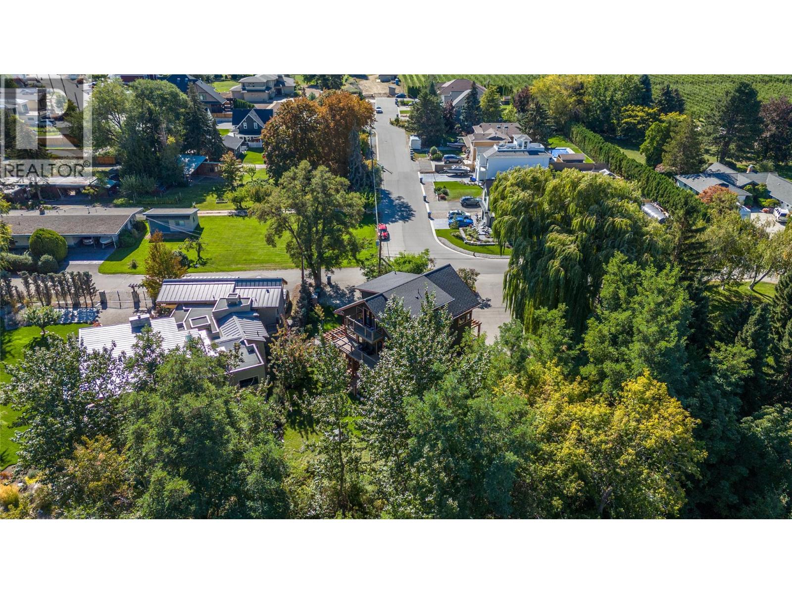 1702 Thornber Street - 59