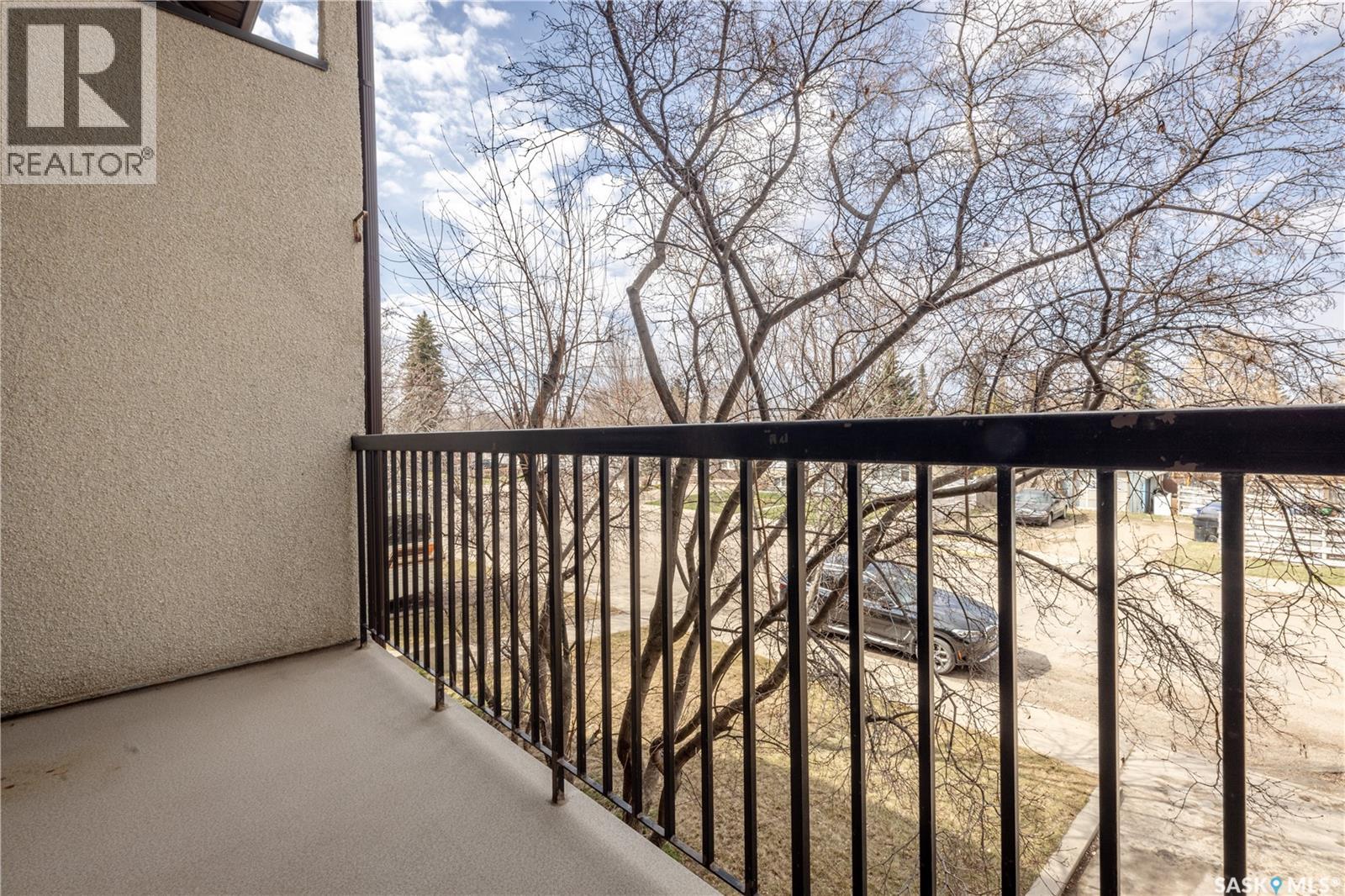 #6 103 Powe STREET - 17