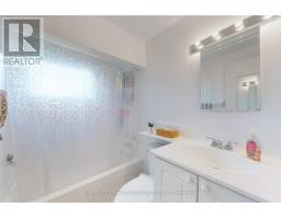 4 Flamingo Crescent, Brampton, ON L6T2G5 Photo 35