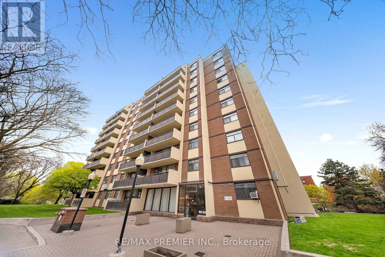 #105 5 FRITH ROAD - 1
