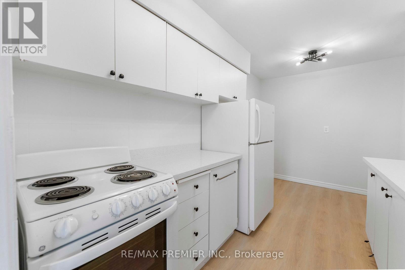 #105 5 FRITH ROAD - 11