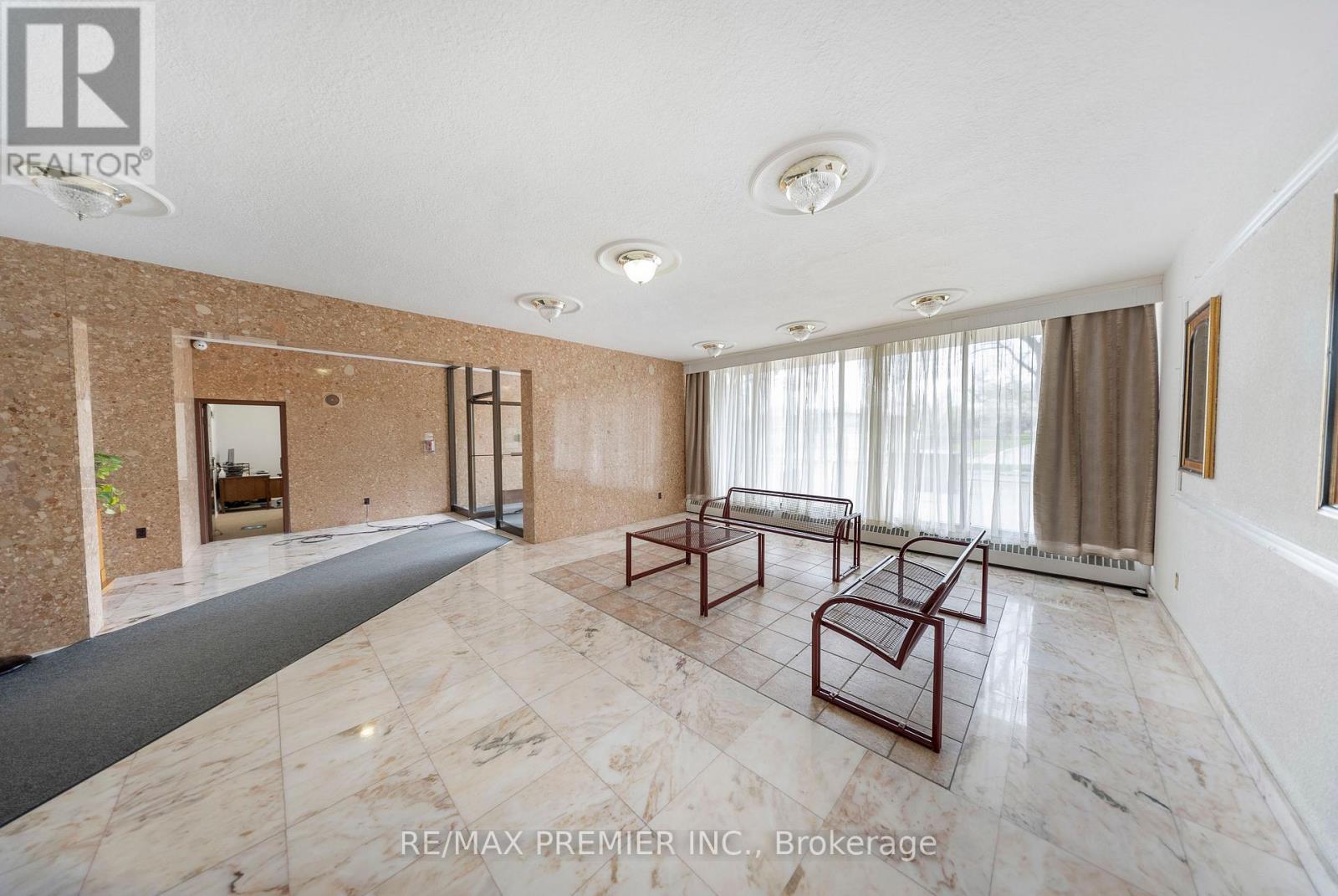 #105 5 FRITH ROAD - 16