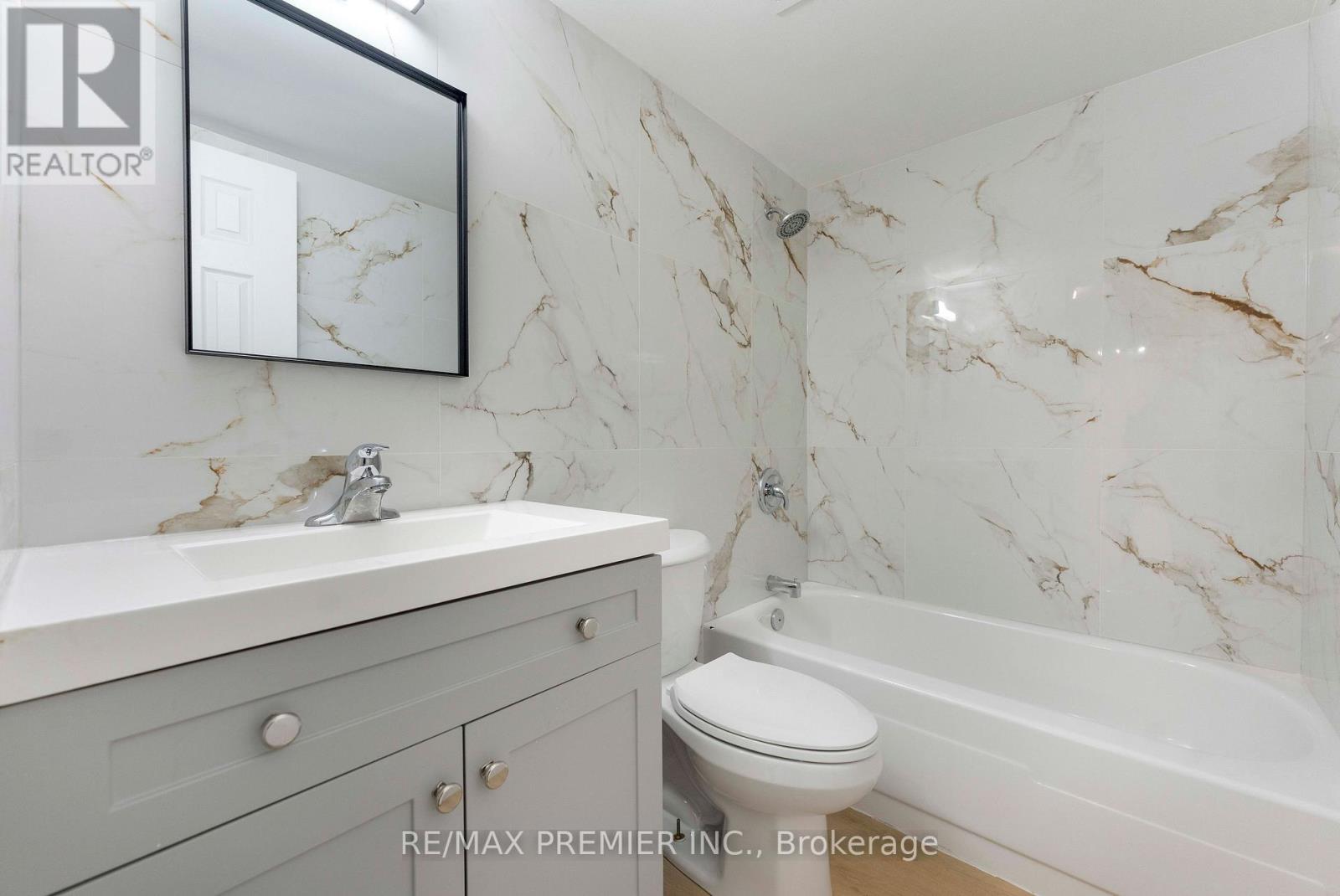 #105 5 FRITH ROAD - 7