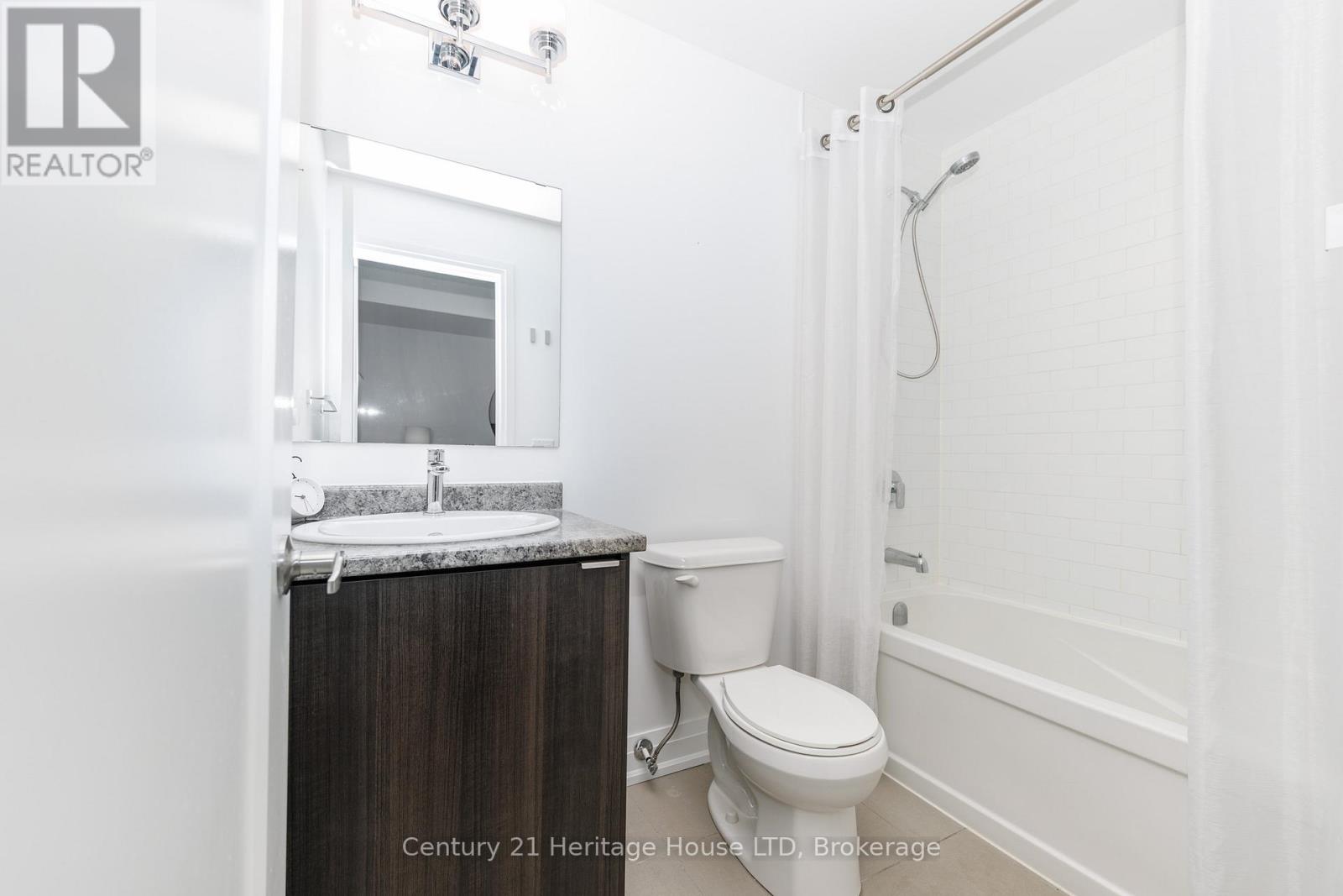 #8 39 ROBINSON STREET N - Image 21