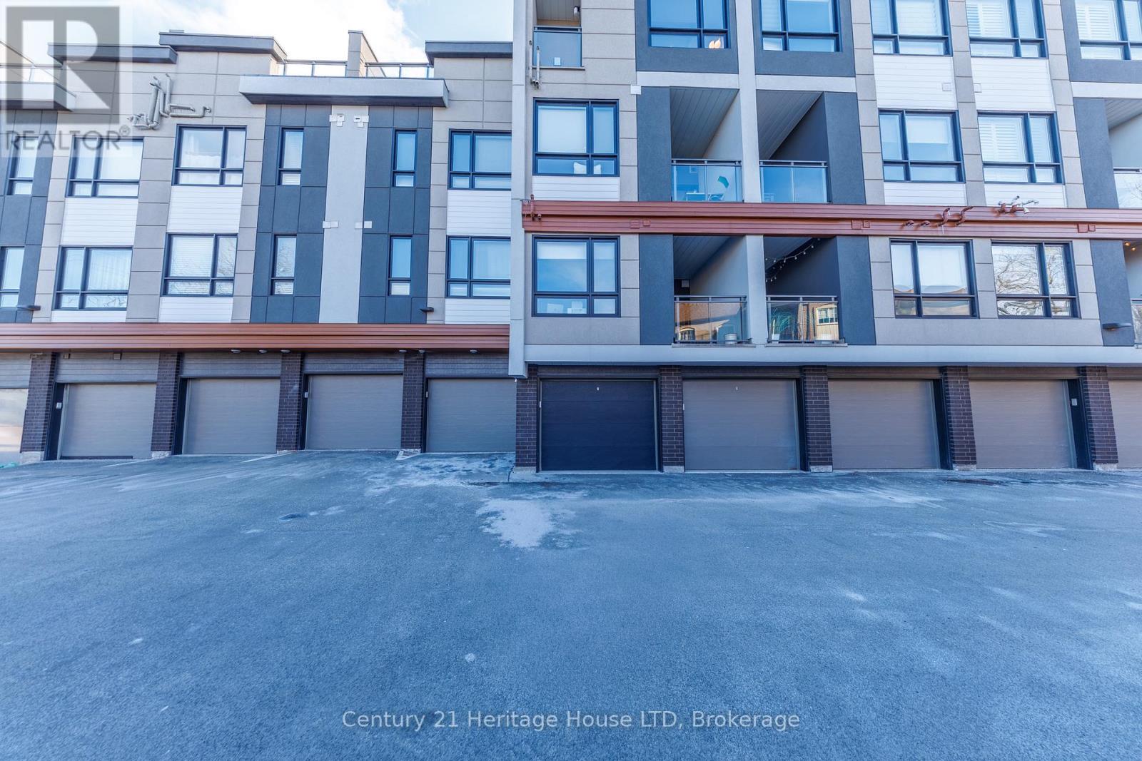 #8 39 ROBINSON STREET N - Image 47