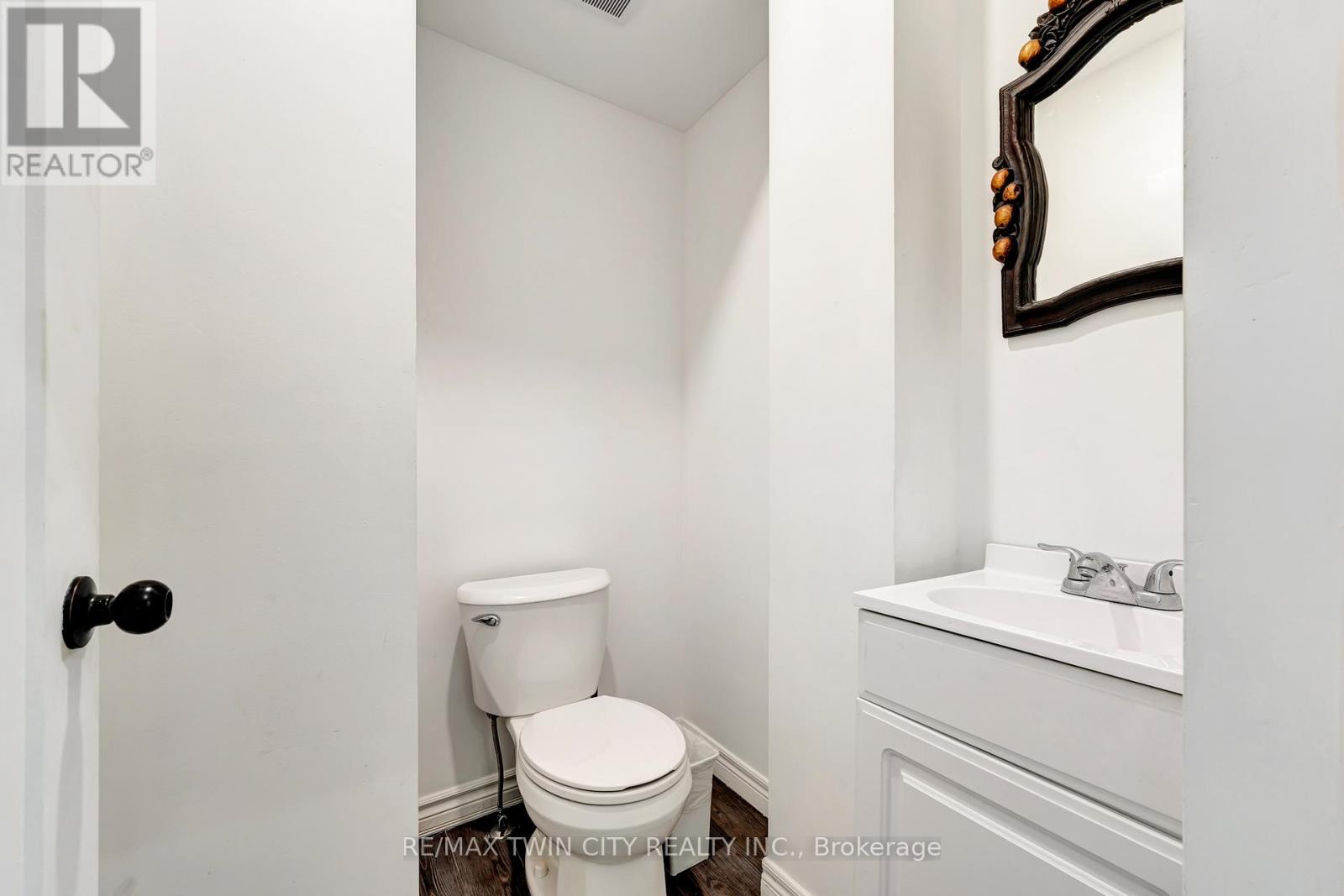 42 SHANLEY STREET - 19
