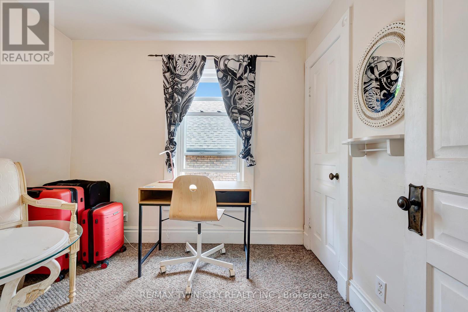 42 SHANLEY STREET - 23