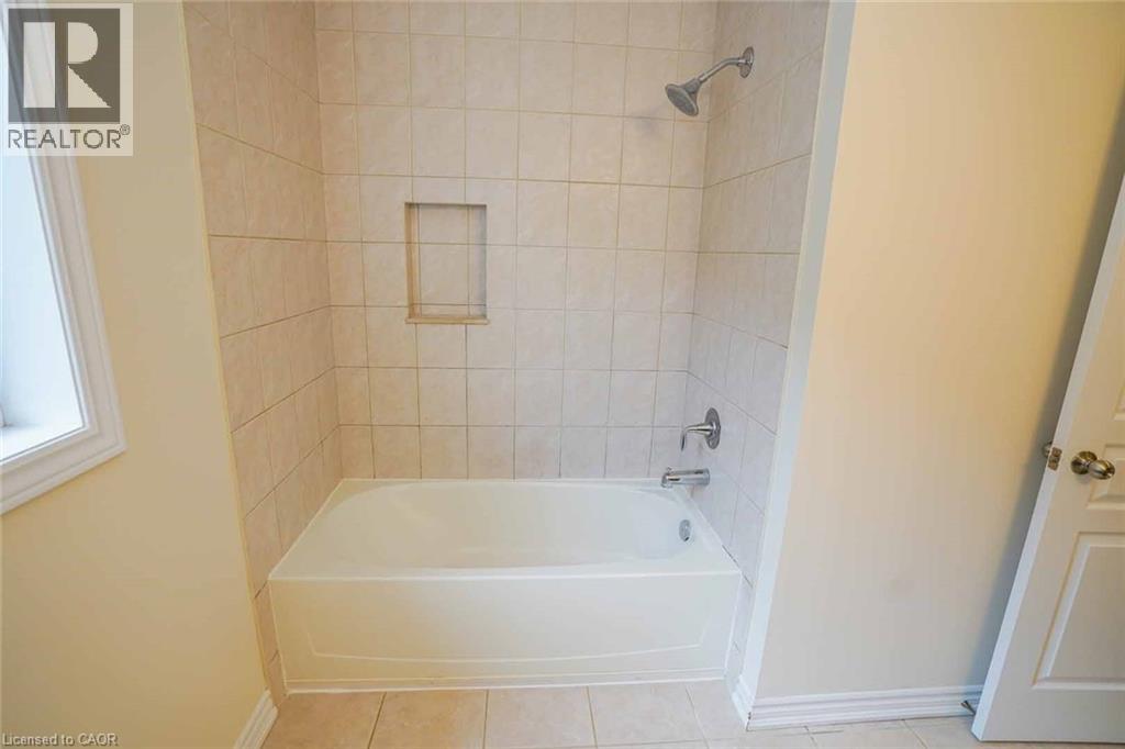 454 STARWOOD Drive, Guelph, Ontario, N1E0L6 — Photo 6