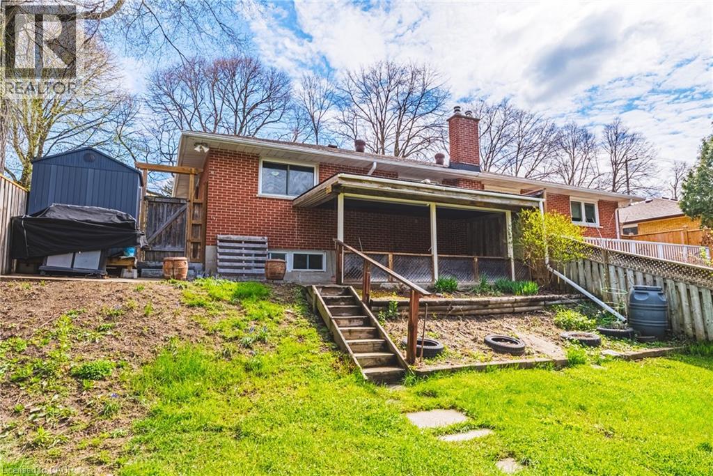 306 VICTORIA Road N - 31