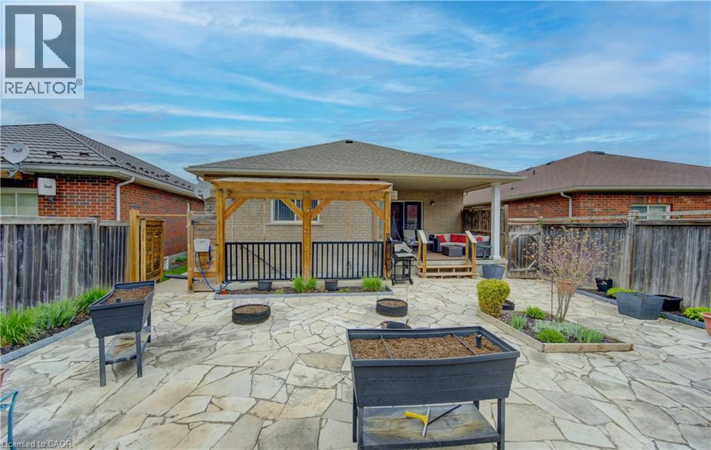 369 ZELLER Drive, Kitchener, Ontario, N2A0A3 — Photo 6