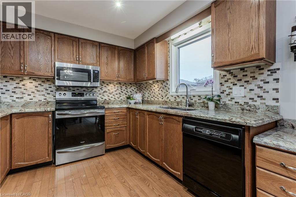 5402 SHELDON PARK Drive, Burlington, Ontario, L7L5X1 — Photo 12