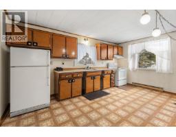 Partial ensuite bathroom - 755 Michel Creek Road, Sparwood, BC V0B2G1 Photo 8