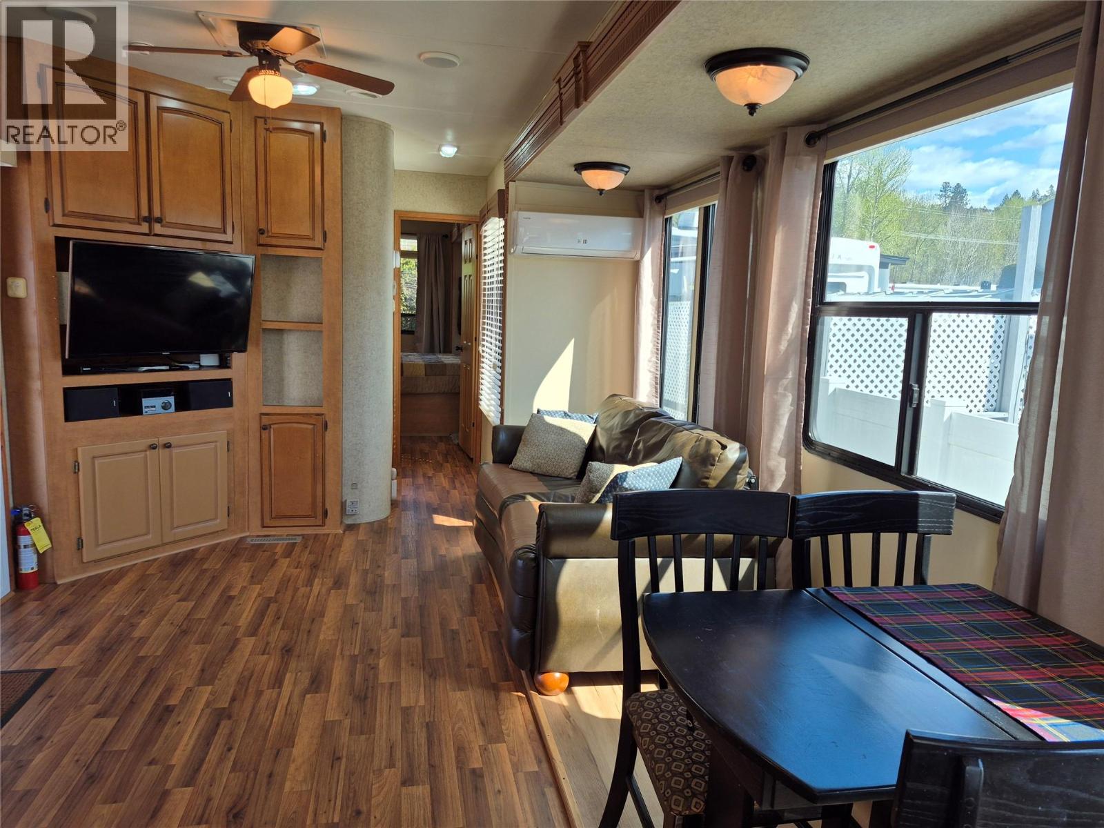 #278 415 Commonwealth Road - 10