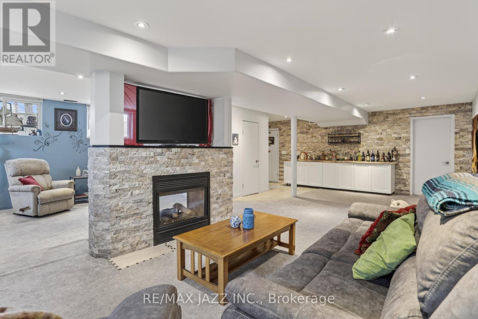 1206 BELVEDERE AVENUE - 19