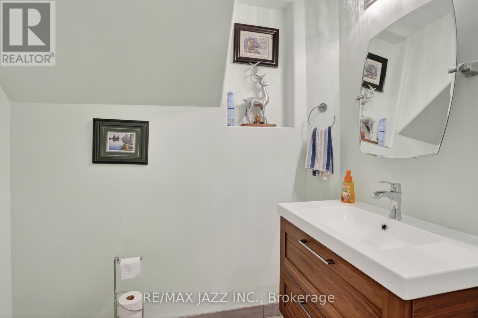 1206 BELVEDERE AVENUE - 23