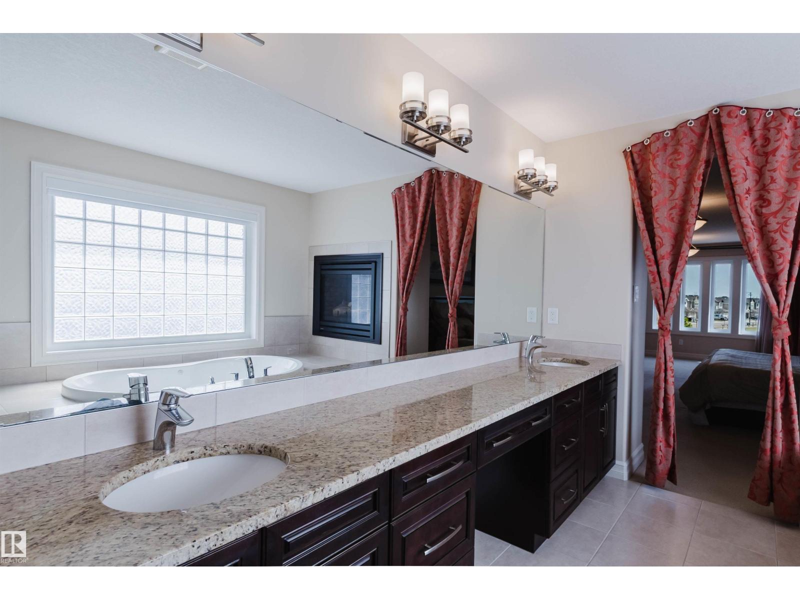 4118 WESTCLIFF HEATH SW, Edmonton