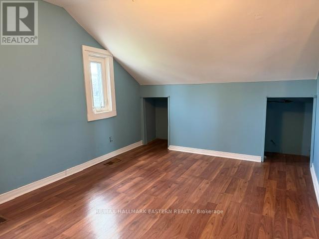 5 GEORGE STREET E - 12