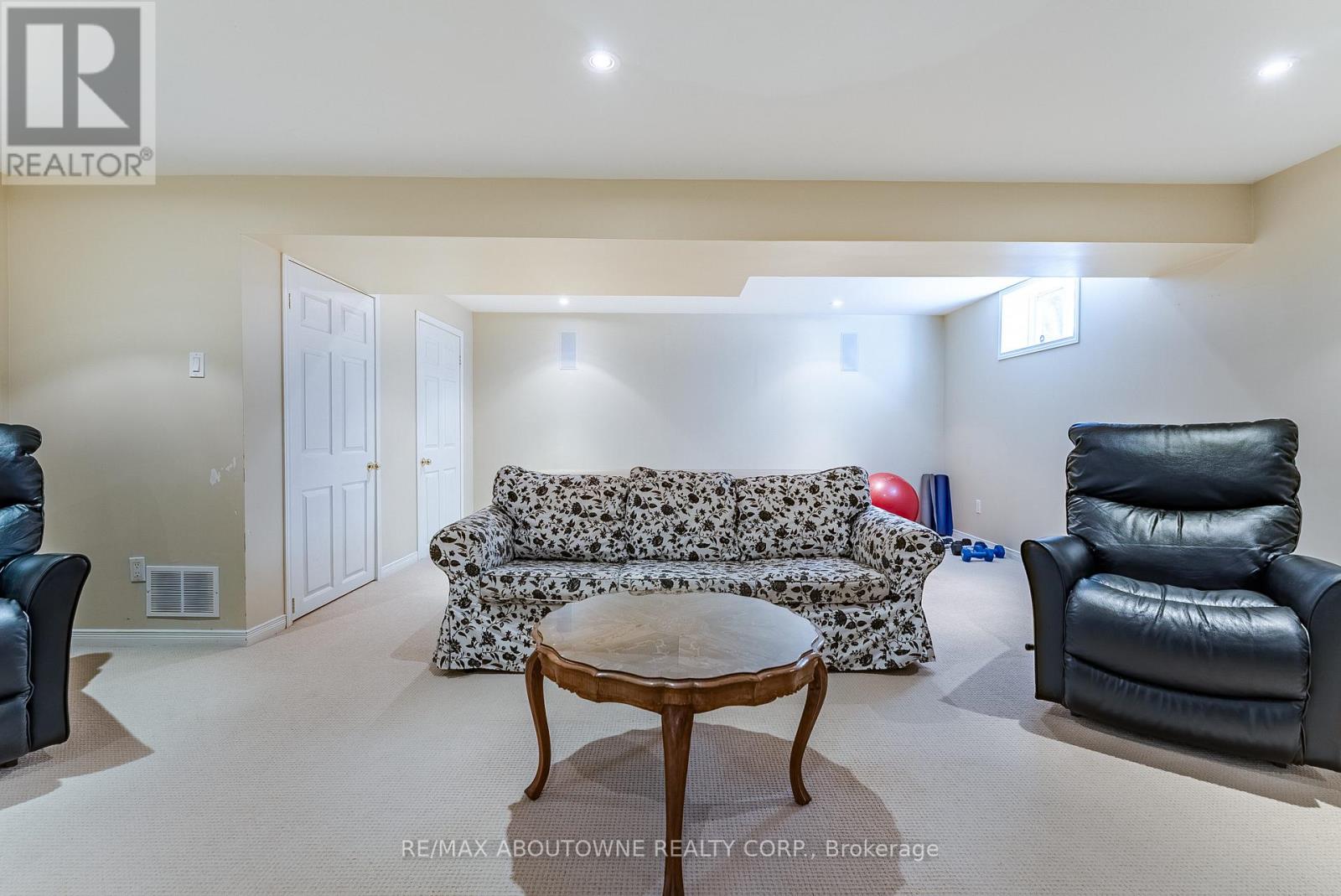 1284 CLEAVER DRIVE - 25