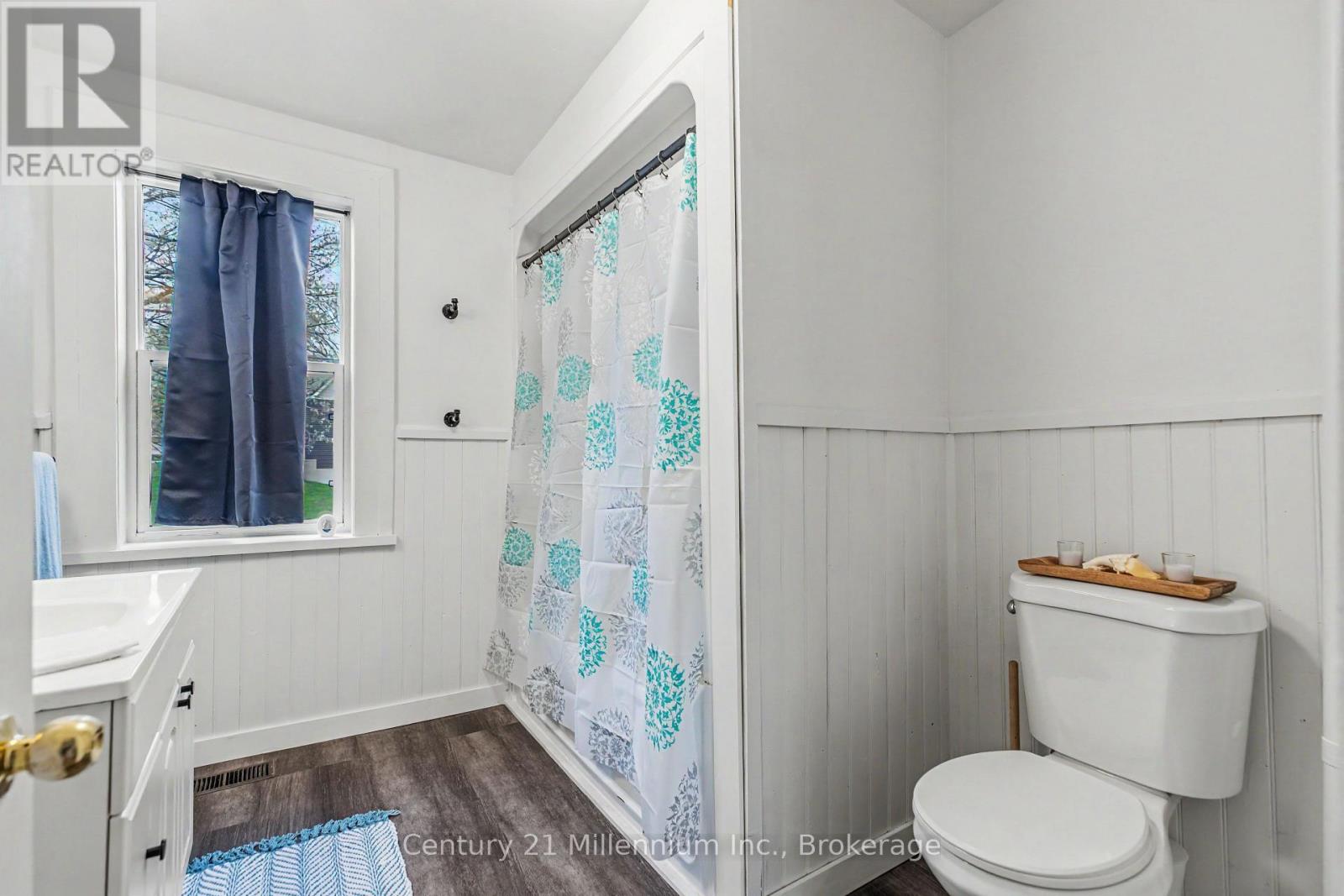 38 ALICE STREET - 44
