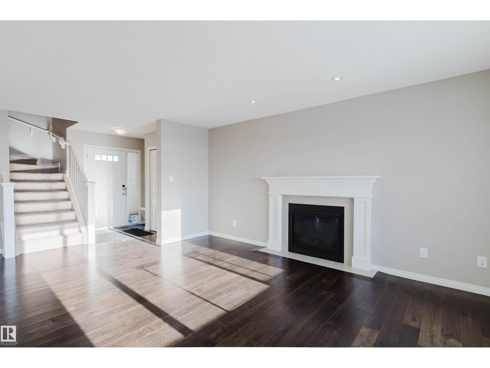 16627 18 AV SW - Image 3