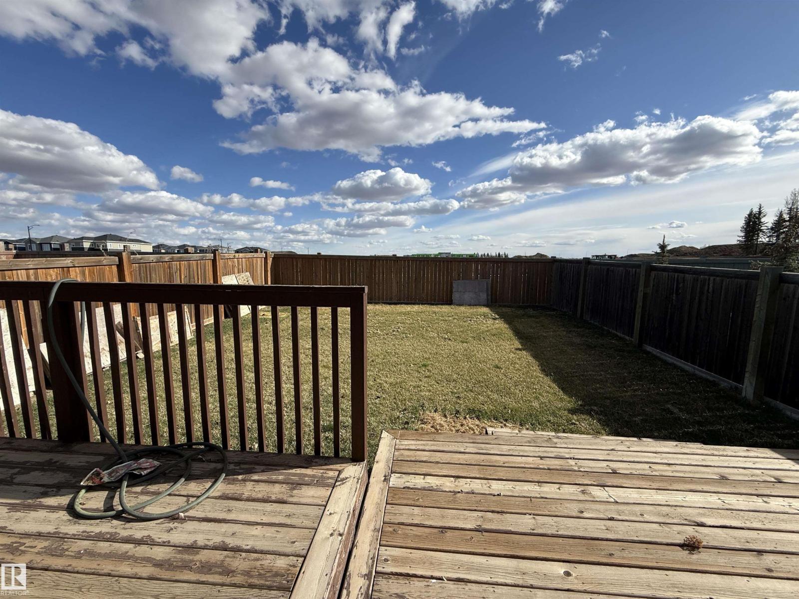 16627 18 AV SW - 40