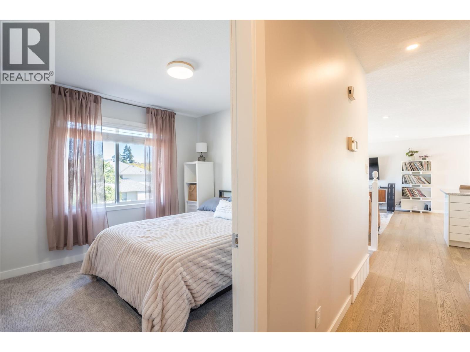 6106 ORR Place, Summerland