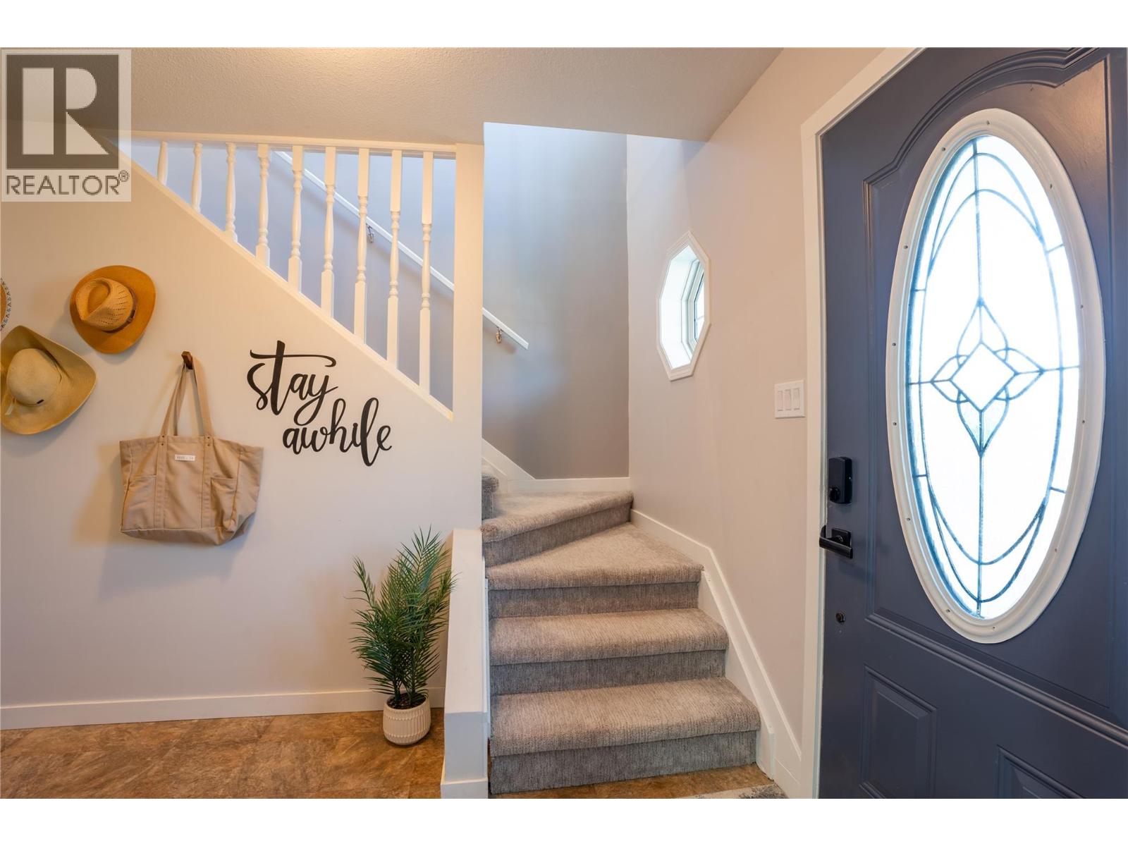6106 ORR Place, Summerland