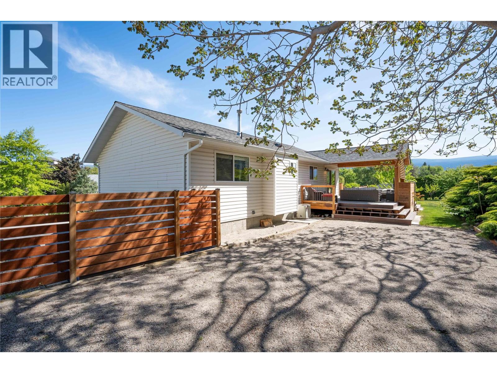 6106 ORR Place, Summerland