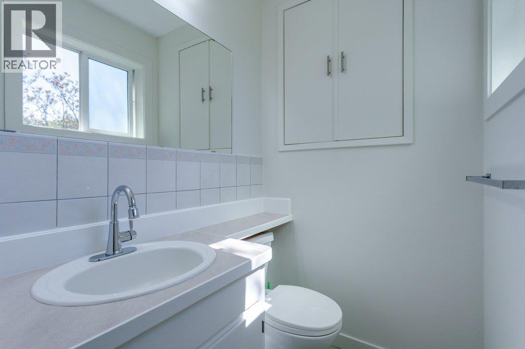 2559 Benvoulin Road, Kelowna