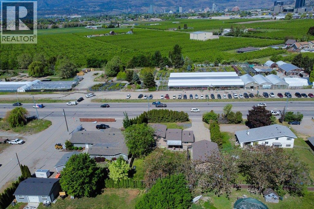 2559 Benvoulin Road, Kelowna