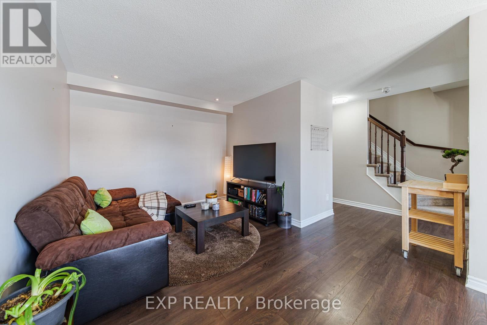 523 ENSATINA CRESCENT - 7