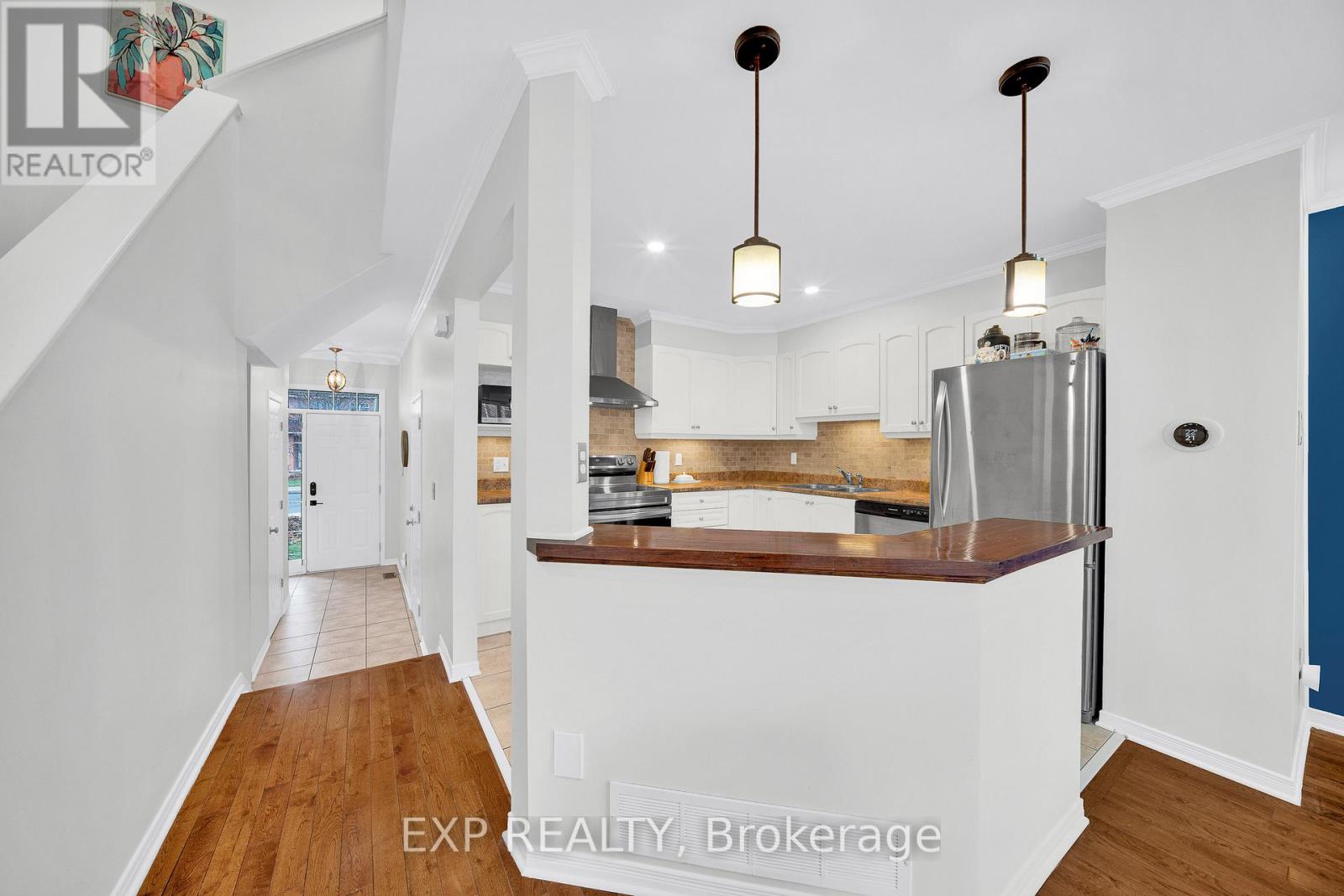 436 CLARIDGE DRIVE - 9