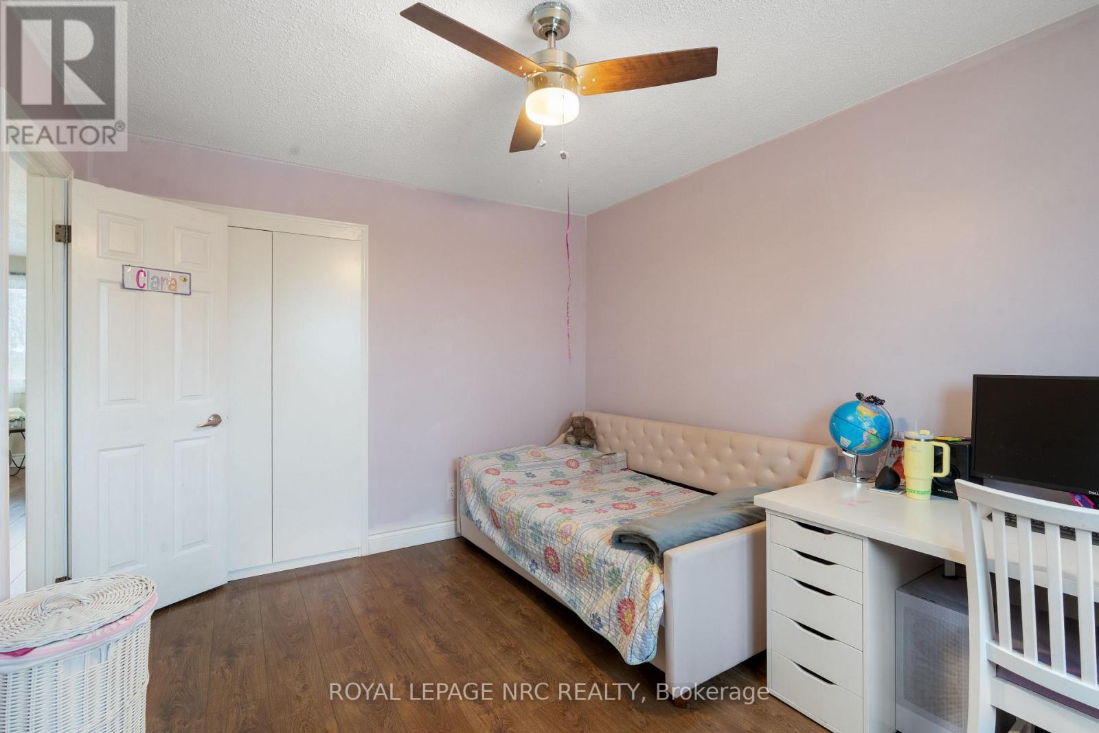 51 BRIARSDALE CRESCENT - 27