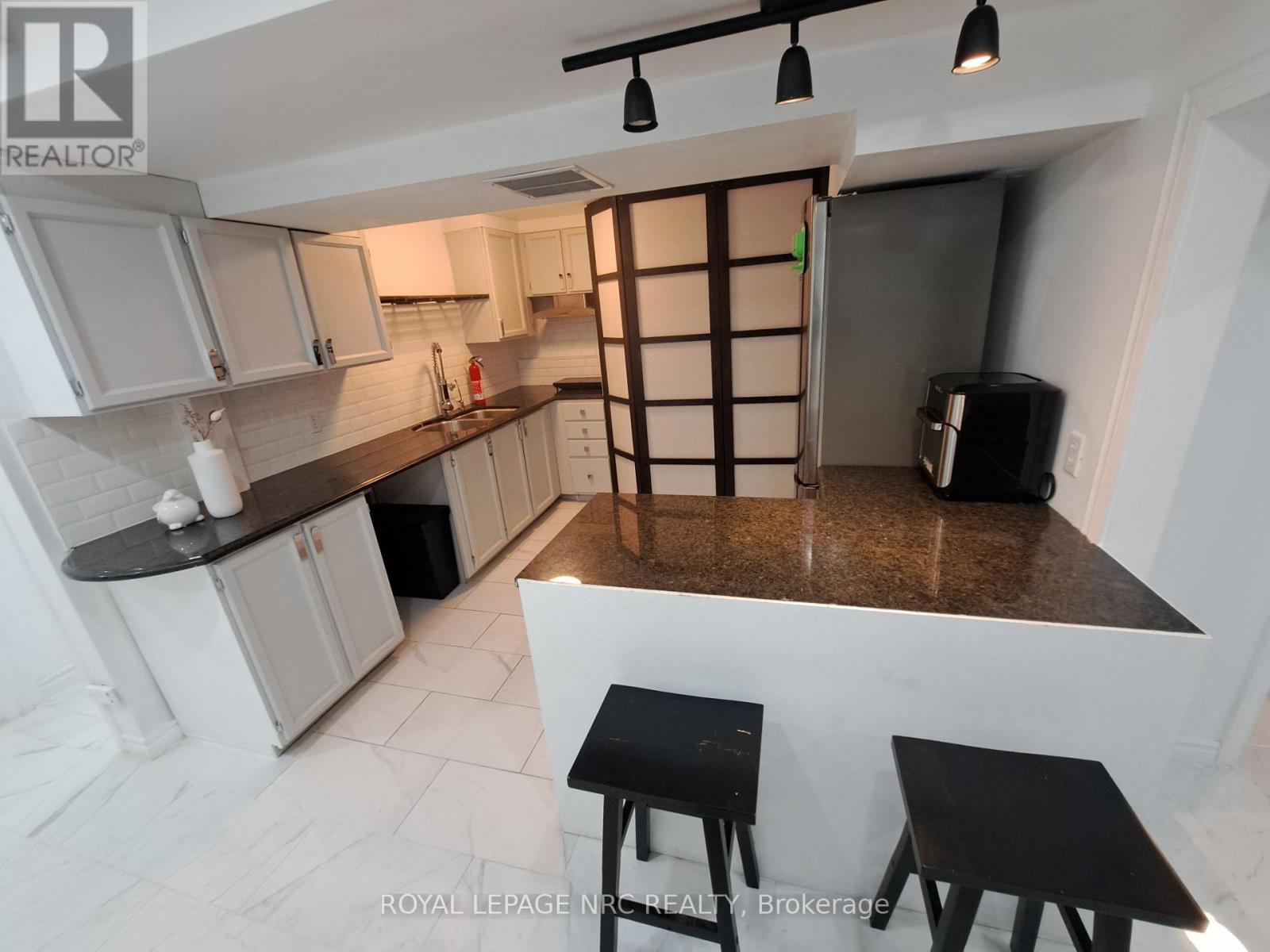 51 BRIARSDALE CRESCENT - 31