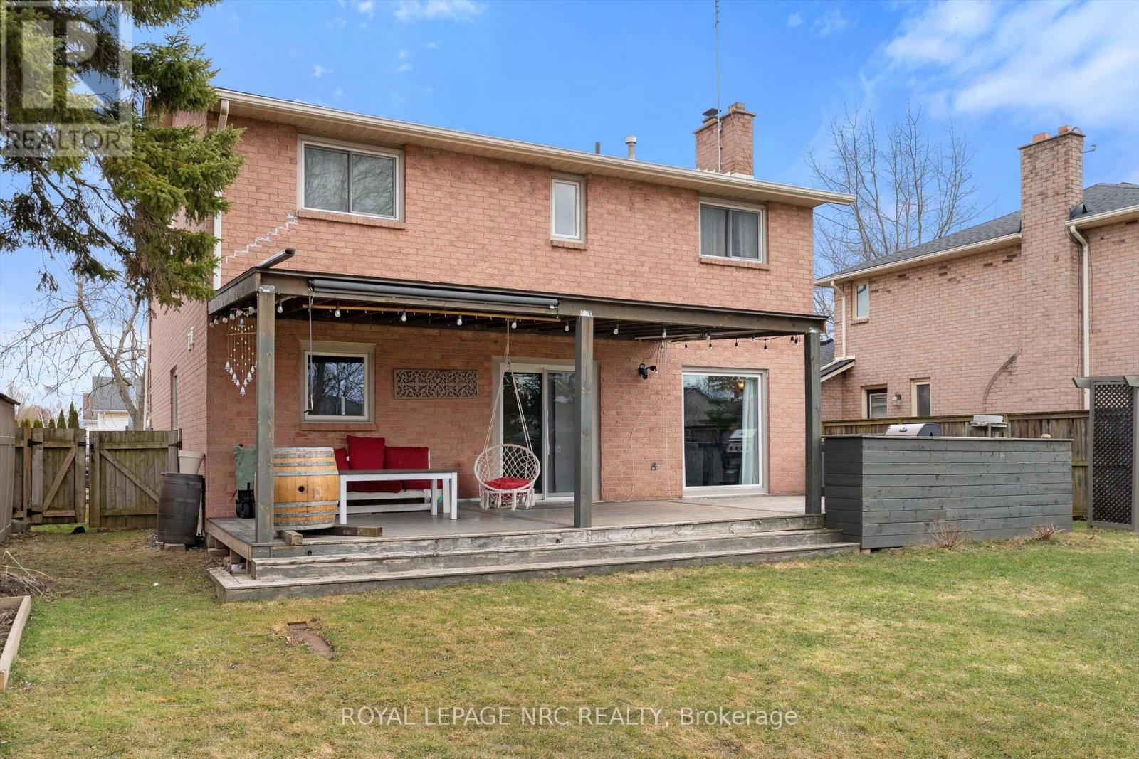 51 BRIARSDALE CRESCENT - 37