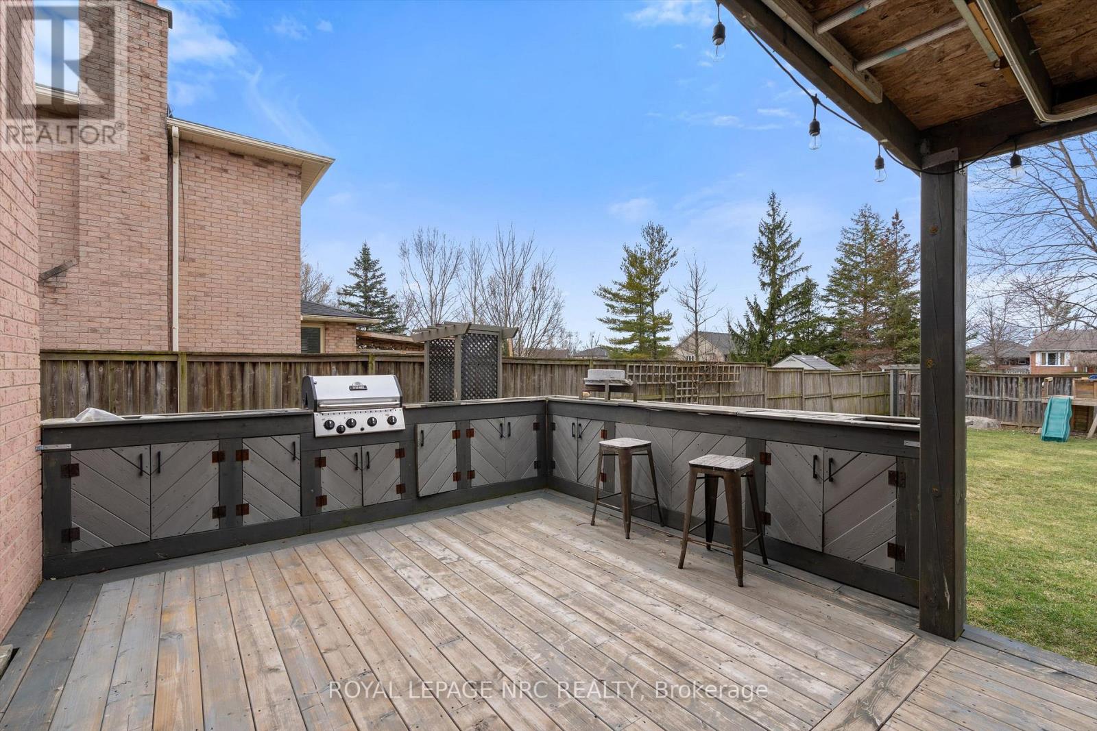 51 BRIARSDALE CRESCENT - 38