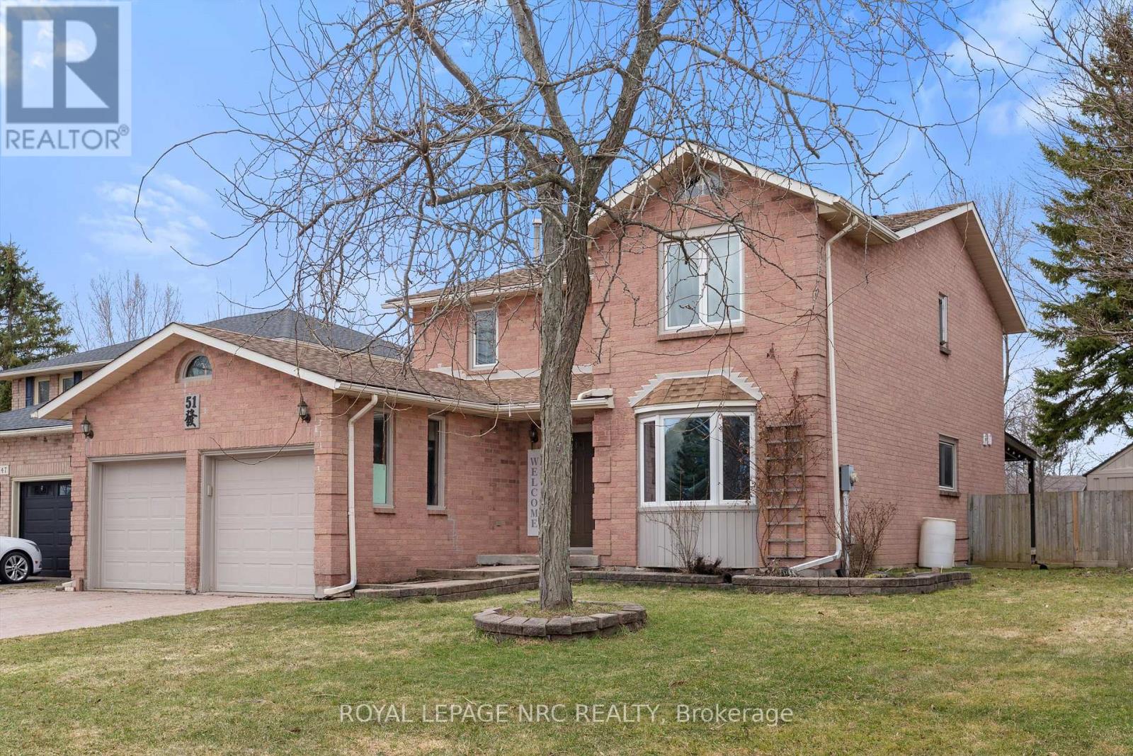 51 BRIARSDALE CRESCENT - 4