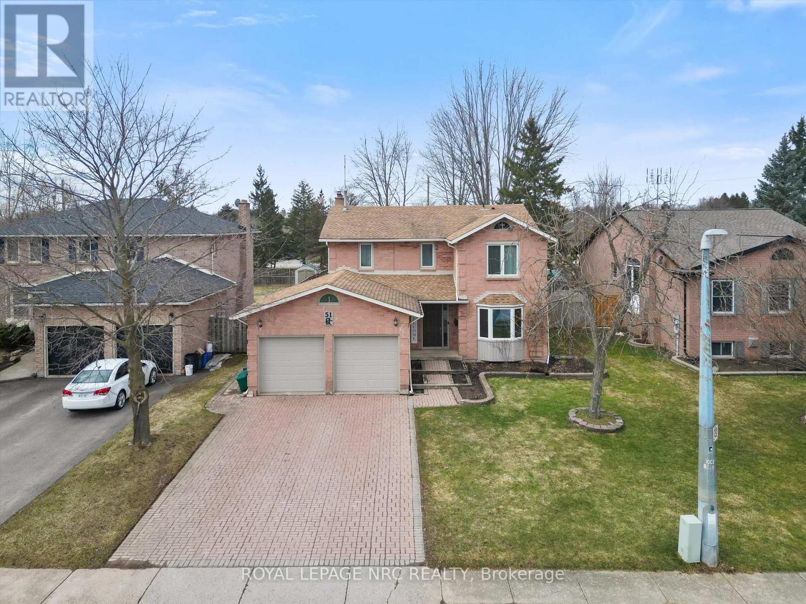 51 BRIARSDALE CRESCENT - 41
